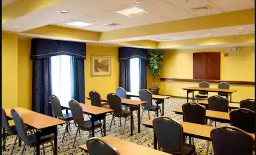 Hampton Inn & Suites לייק ווילס מראה חיצוני תמונה